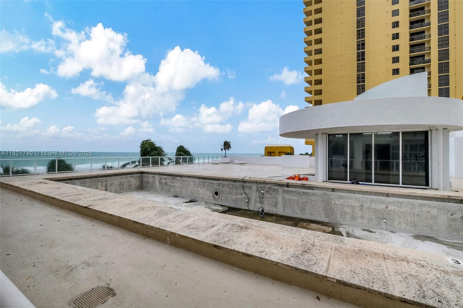 16425 Collins Ave 311 photo 18