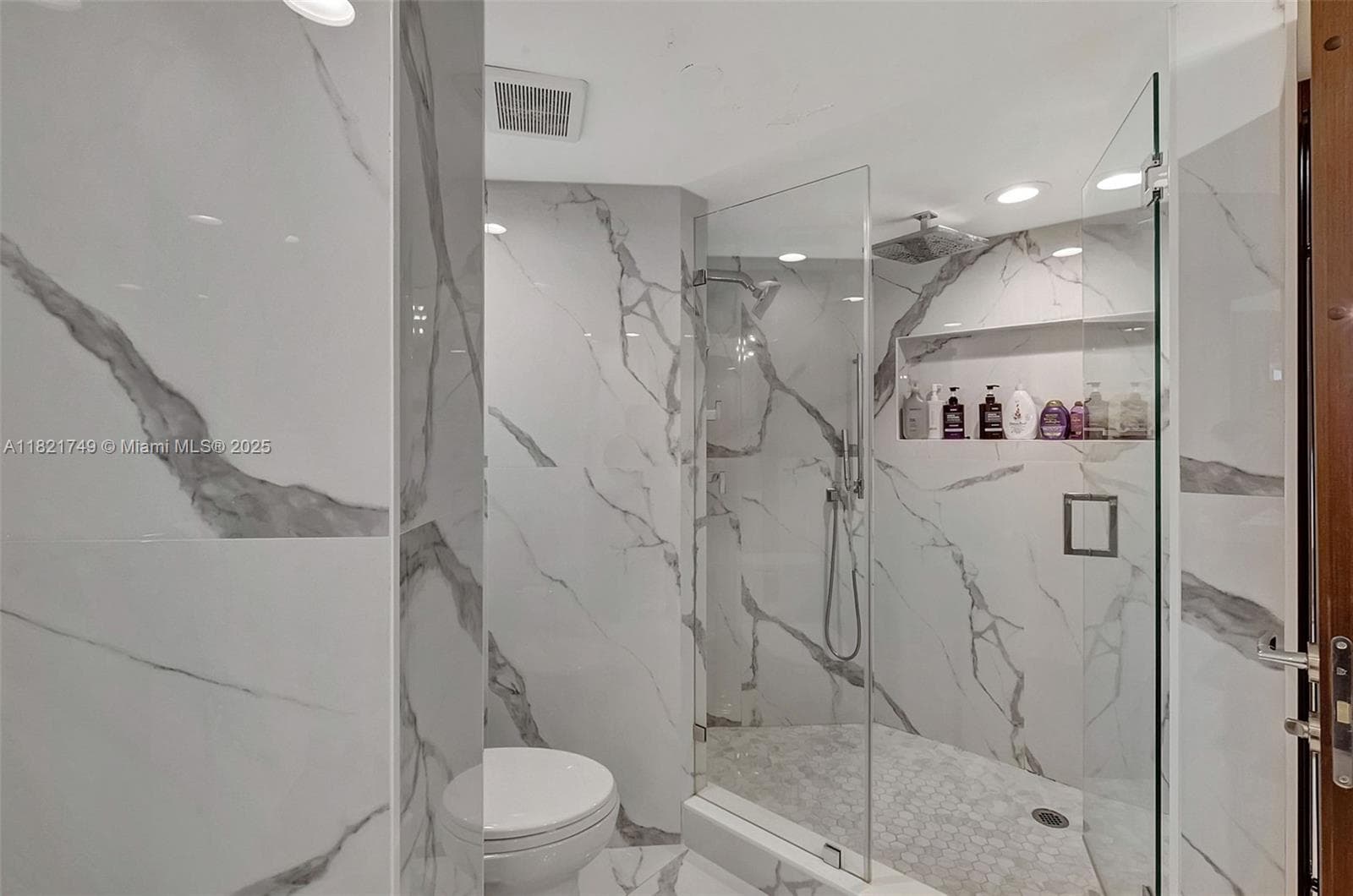 16425 Collins Ave 311 photo 25