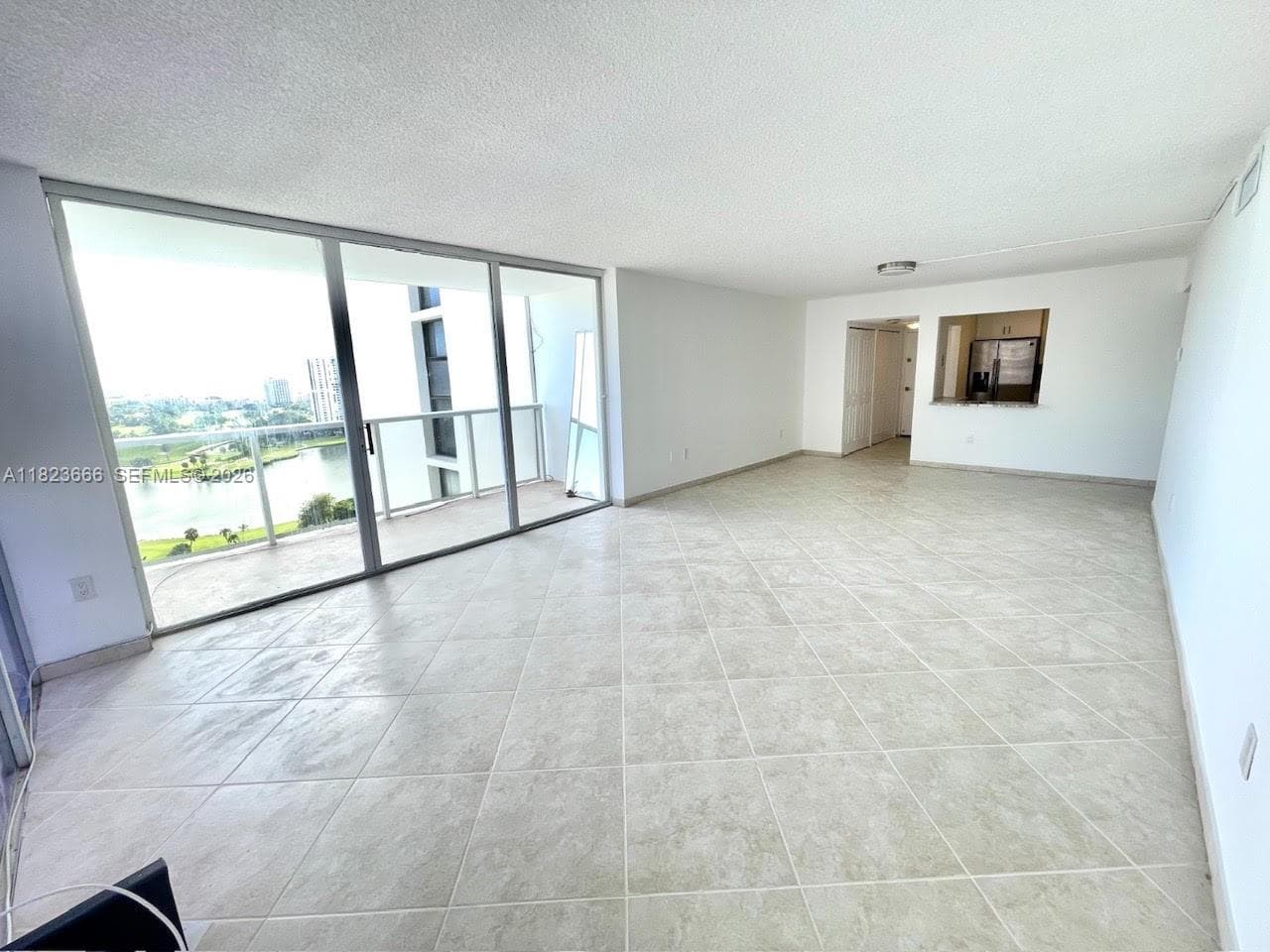 3731 N Country Club Dr 2023 photo 13