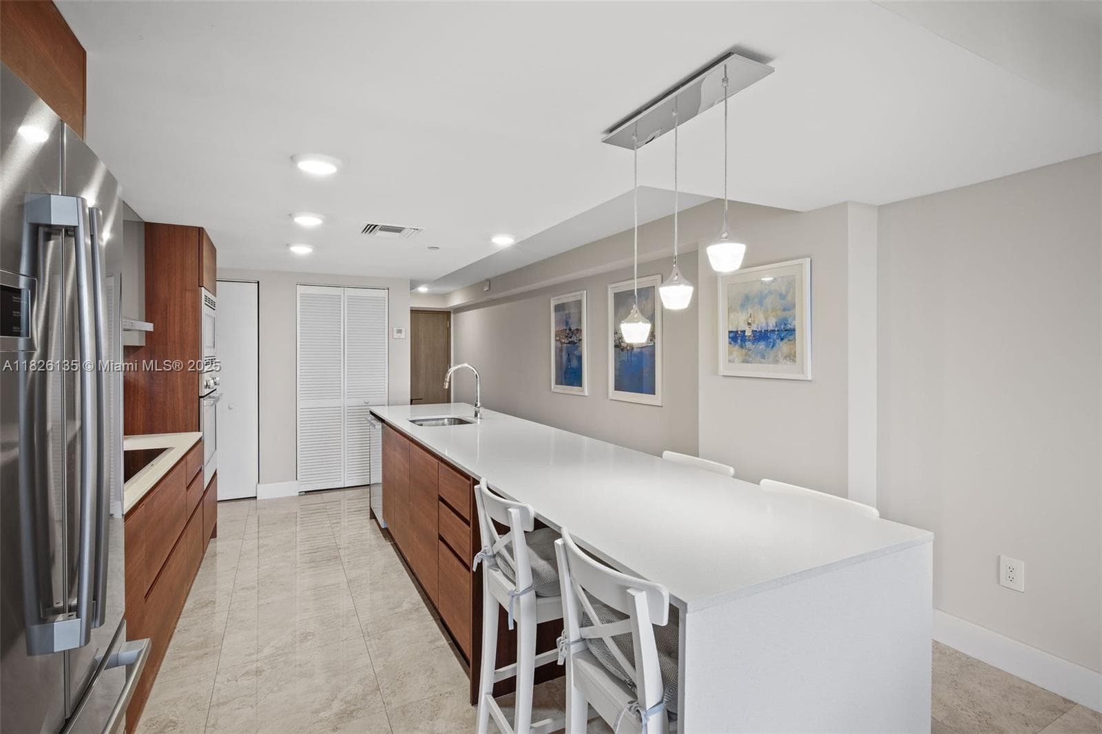 9261 E Bay Harbor Dr 404 photo 7