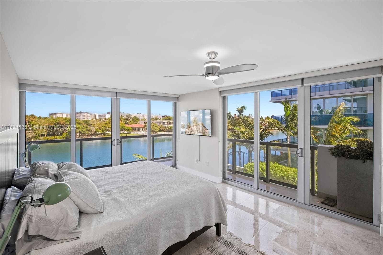 9261 E Bay Harbor Dr 404 photo 24