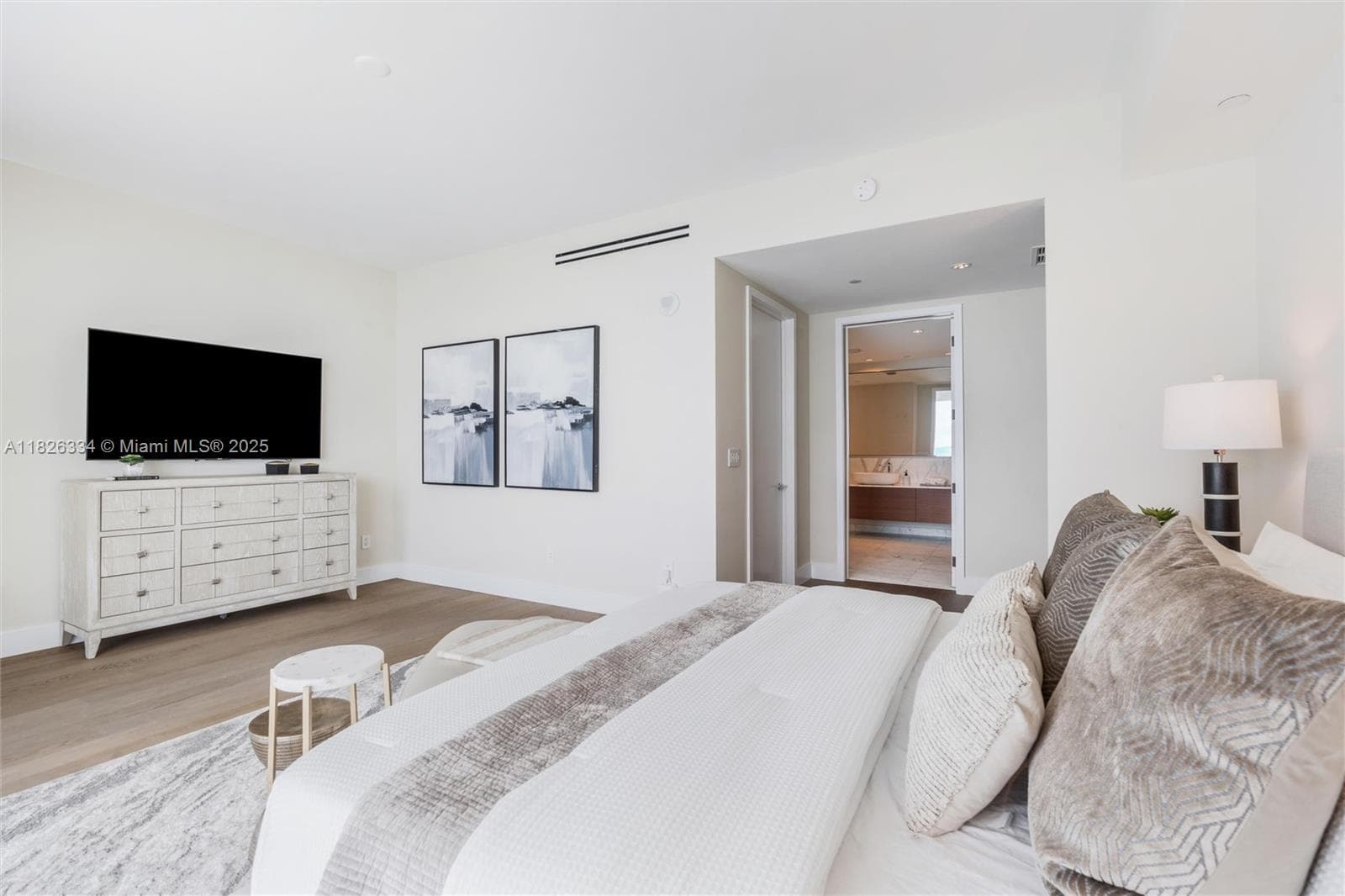 10203 Collins Ave 1603 photo 8