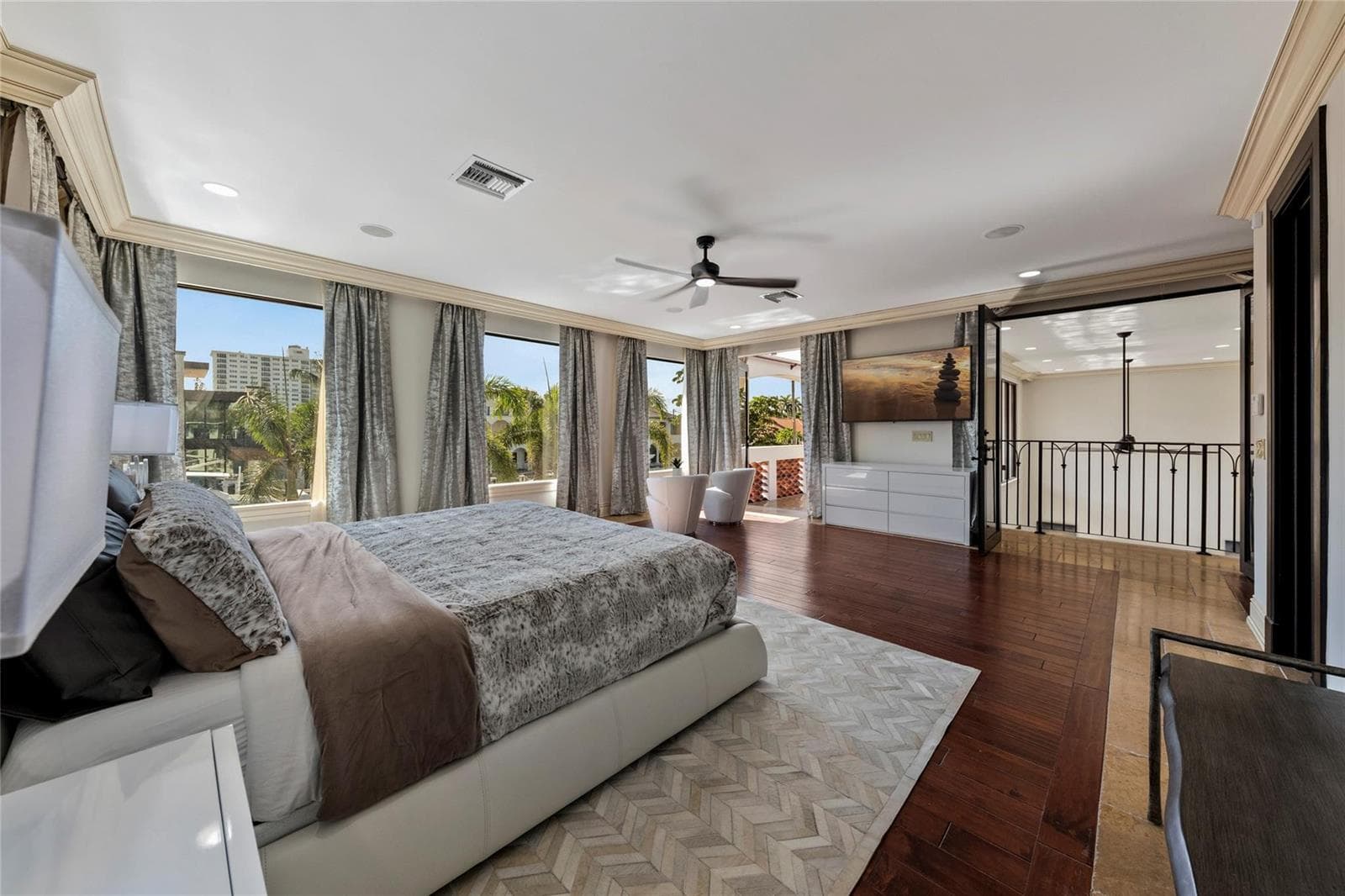 2430 Castilla Isle photo 19