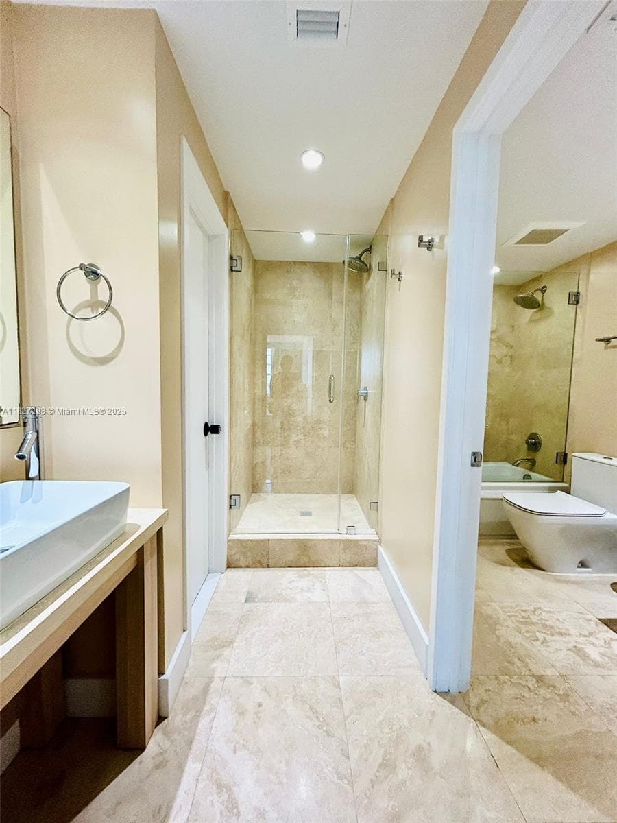 100 Lincoln Rd 1429 photo 10