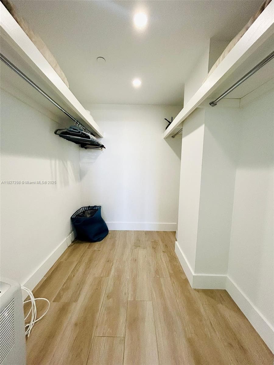 100 Lincoln Rd 1429 photo 11