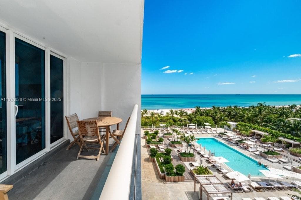 2301 Collins Ave 705 photo 15