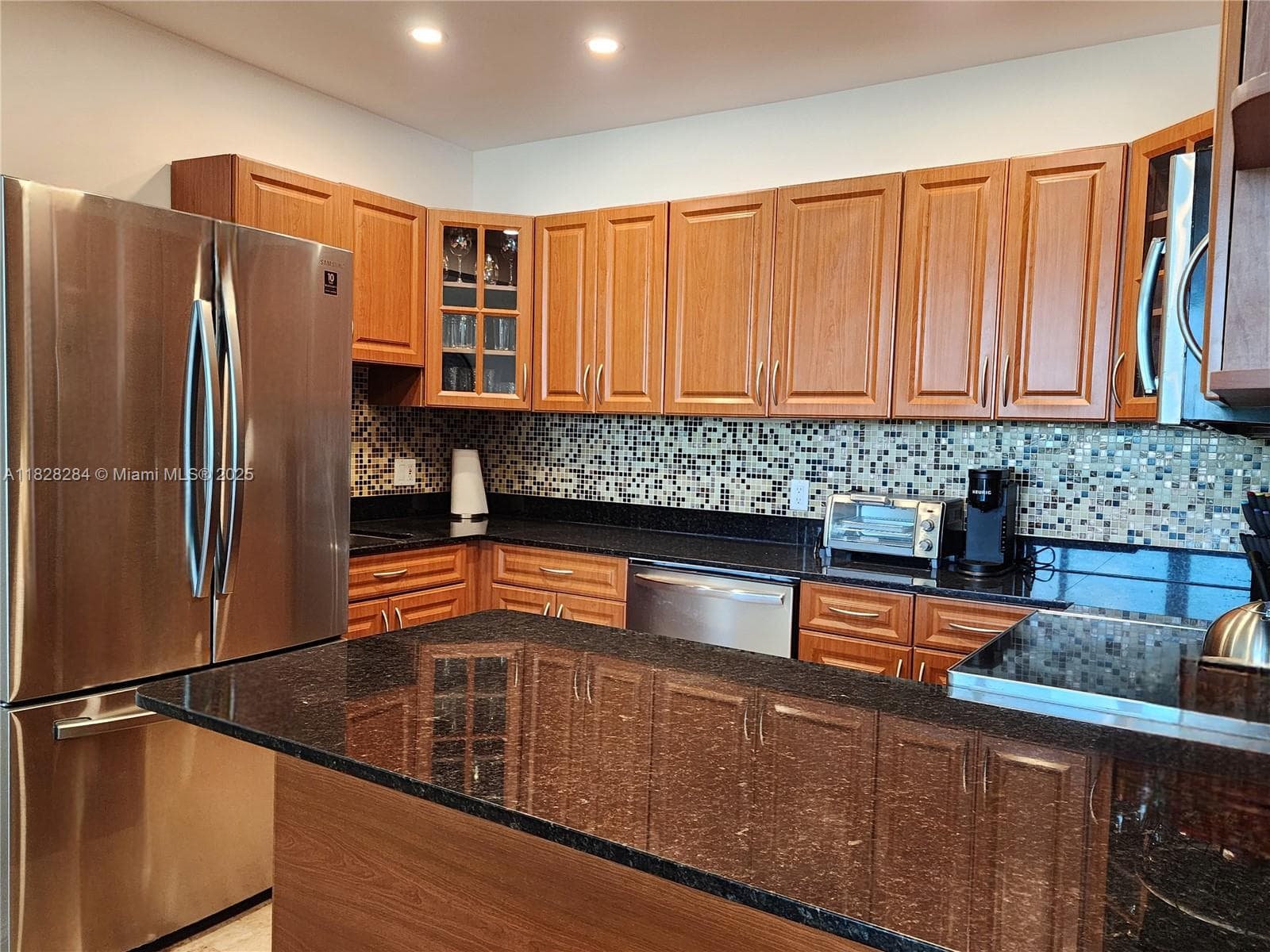 3505 S Ocean Dr 320 photo 10