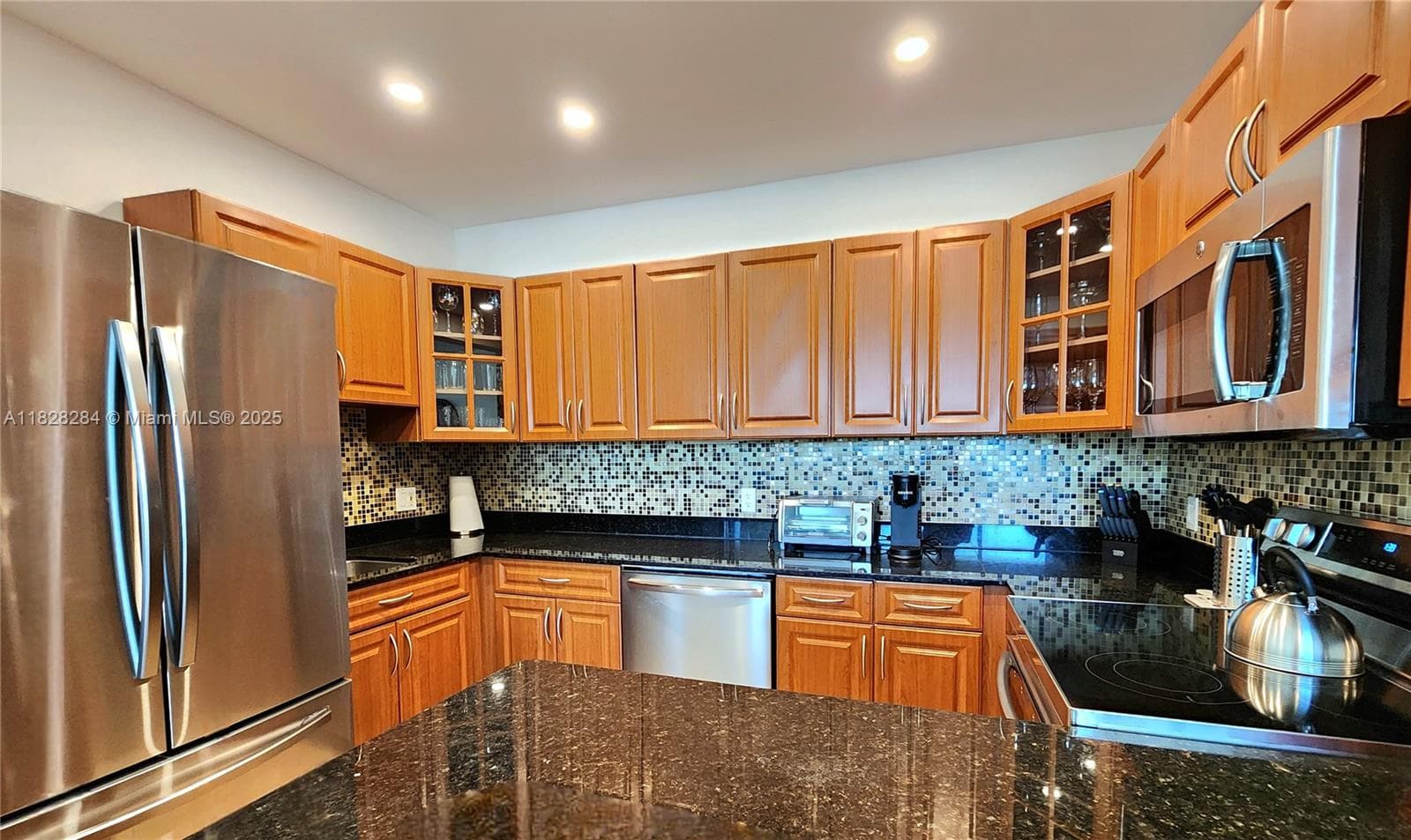 3505 S Ocean Dr 320 photo 11
