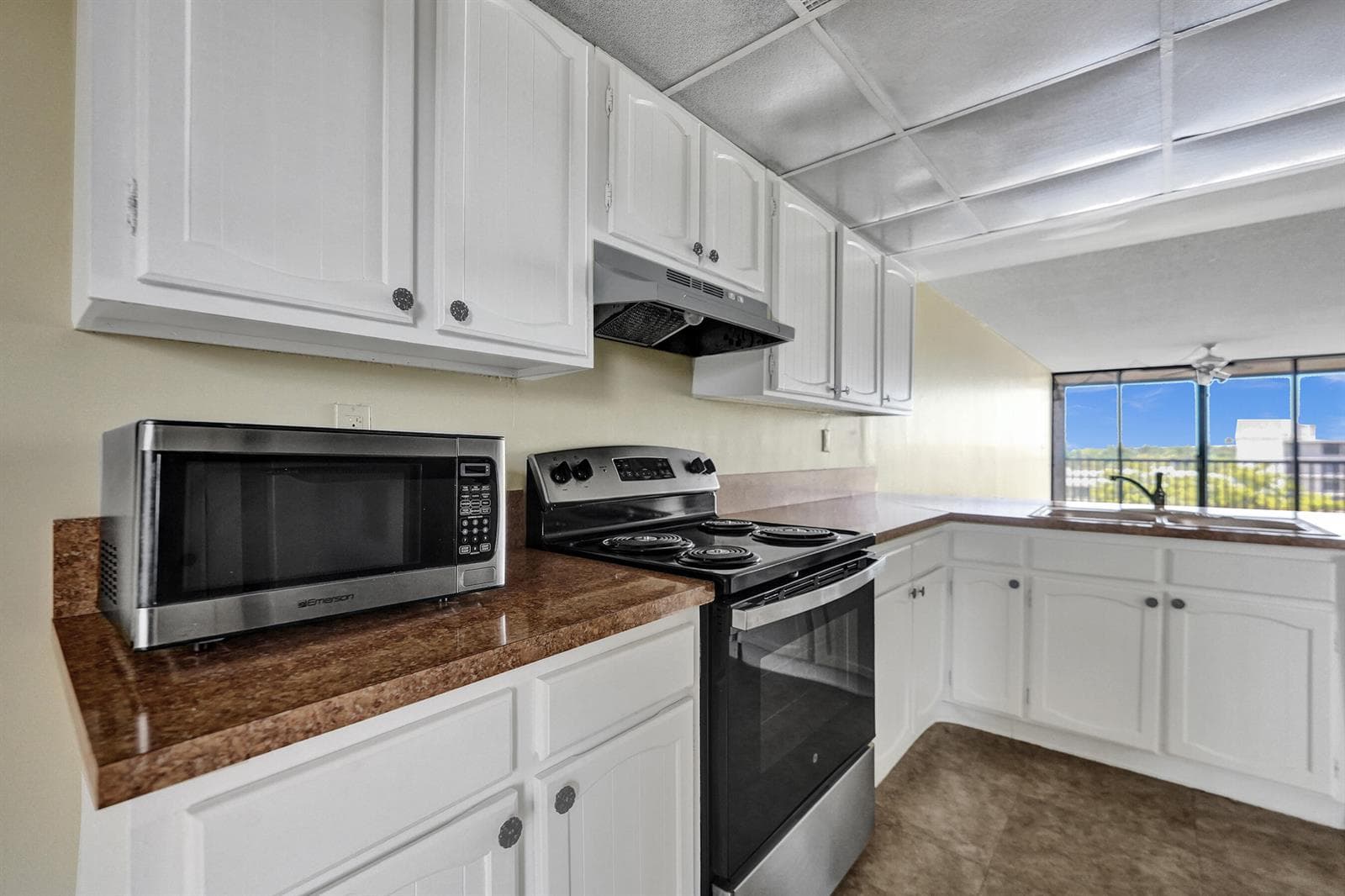 12 Royal Palm Way 6020 photo 12