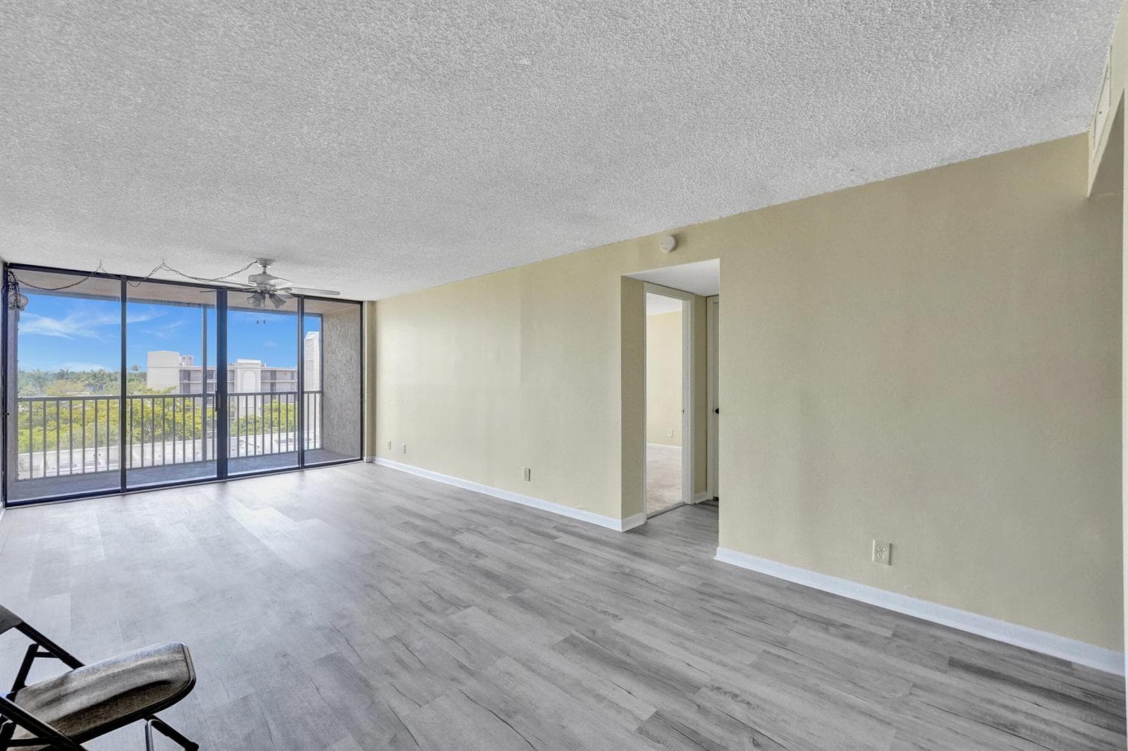 12 Royal Palm Way 6020 photo 10