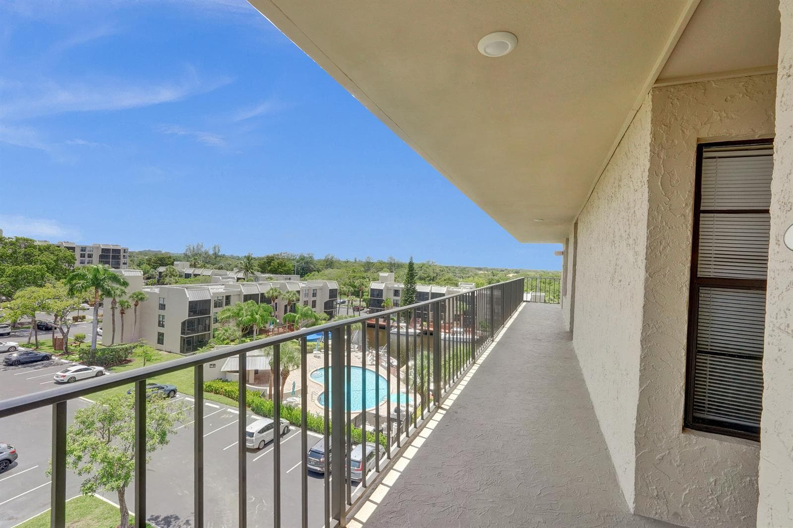 12 Royal Palm Way 6020 photo 4