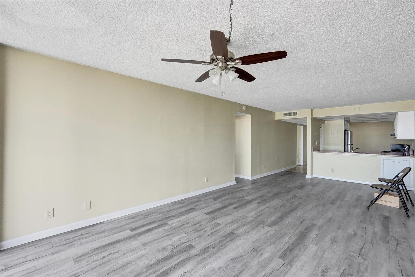 12 Royal Palm Way 6020 photo 8