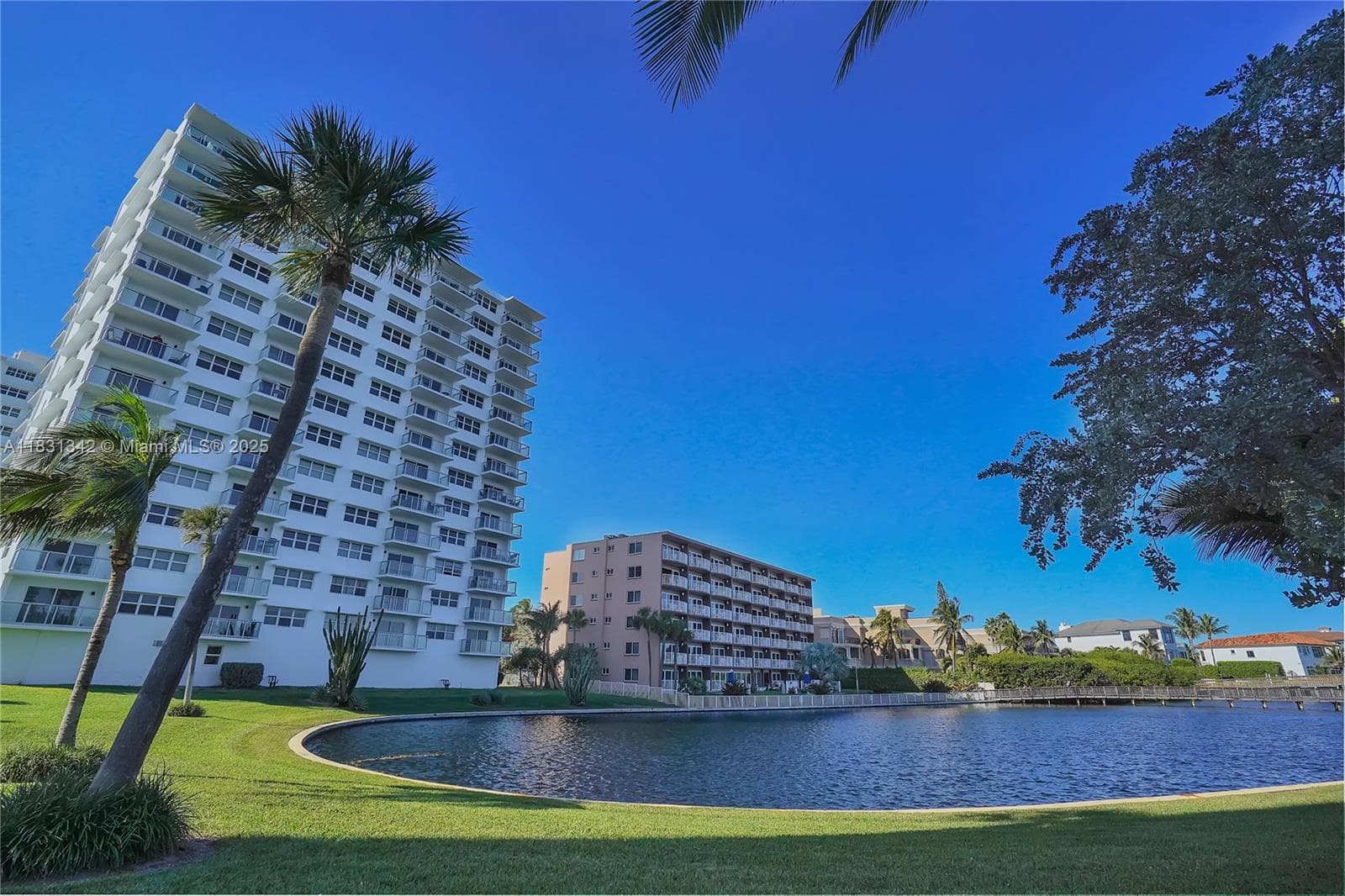 1620 N Ocean Blvd 510 photo 9