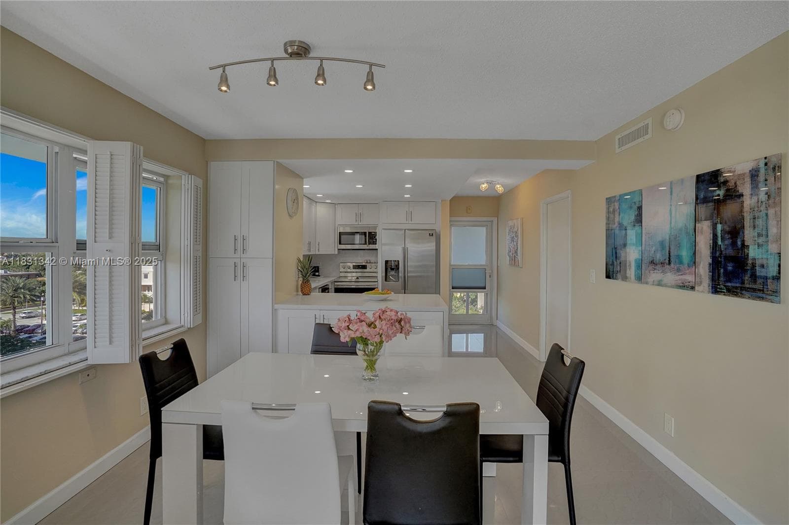 1620 N Ocean Blvd 510 photo 25