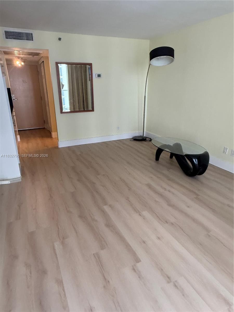 19201 Collins Ave 717 photo 6