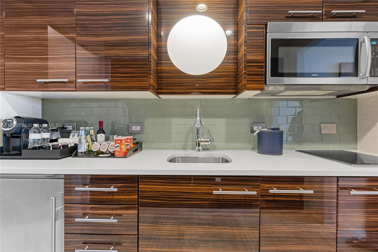 551 N Fort Lauderdale Beach Blvd H1401 photo 5