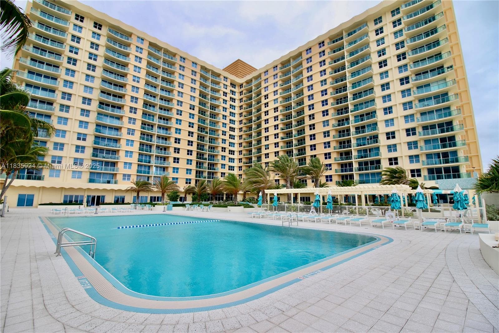 2501 S Ocean Dr 427 photo 19