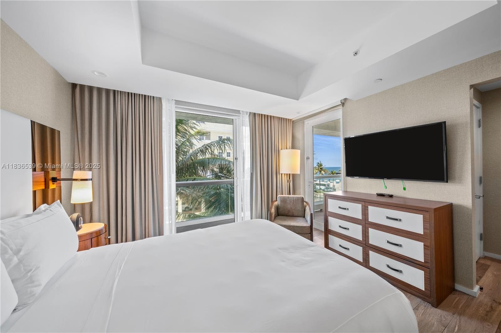 551 N Fort Lauderdale Beach Blvd R201 photo 23