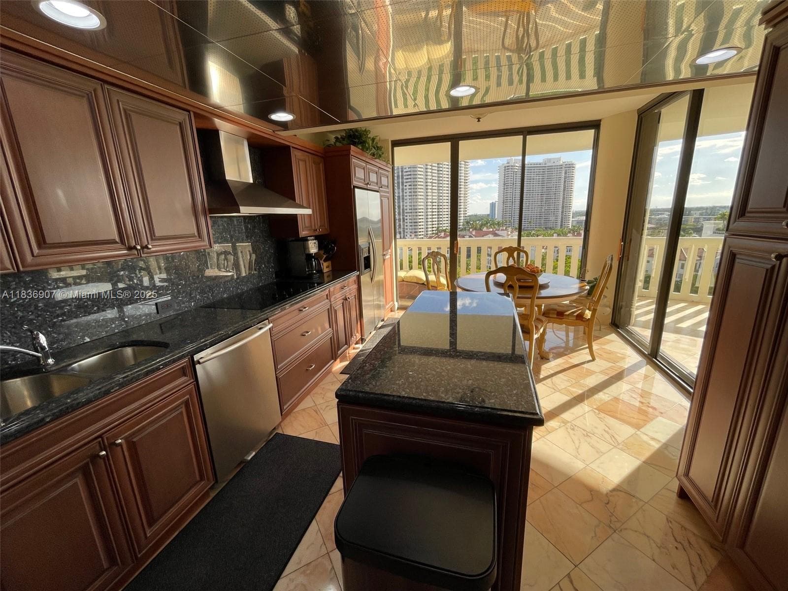 3000 Island Blvd 1103 photo 18