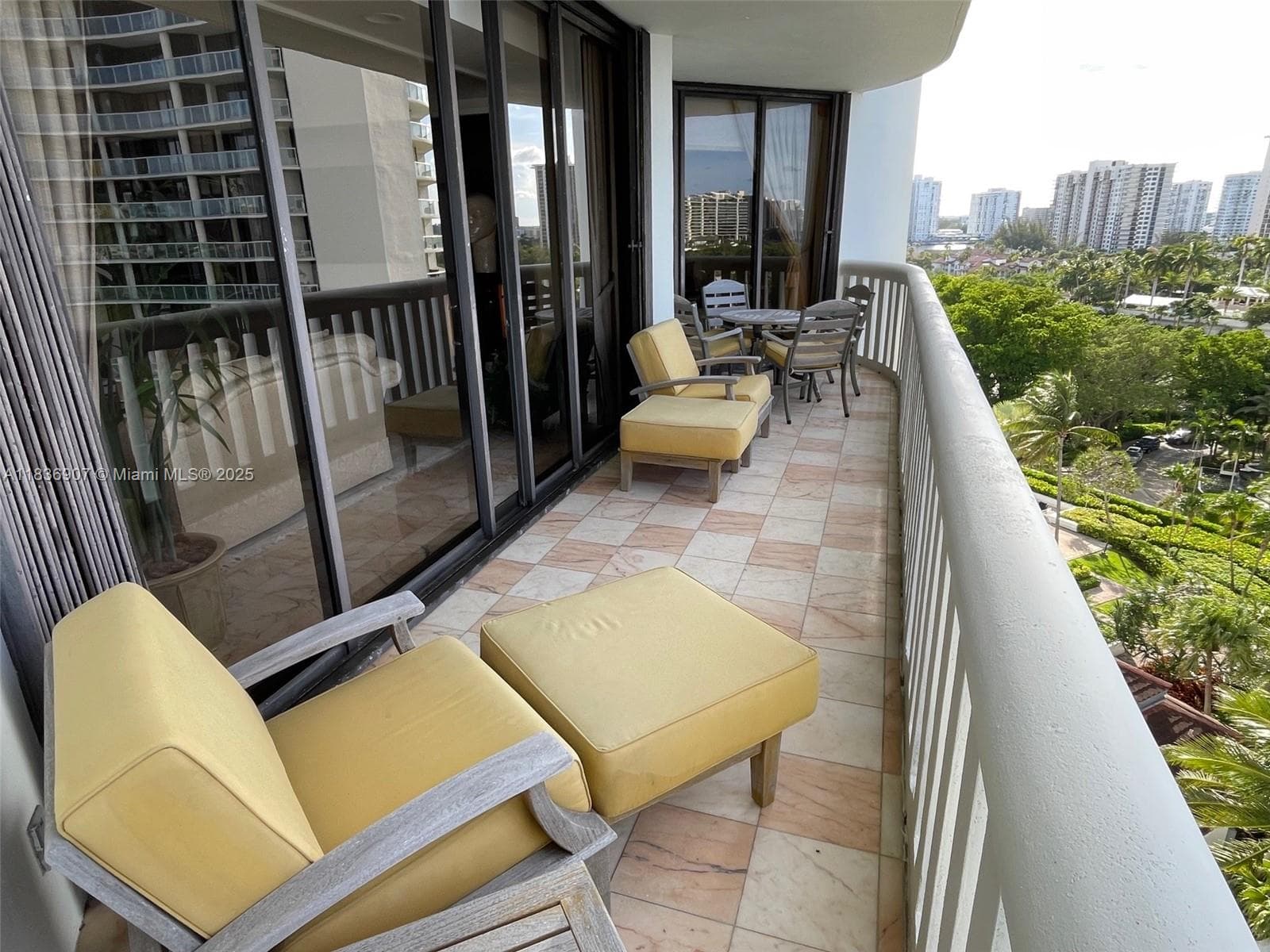 3000 Island Blvd 1103 photo 15