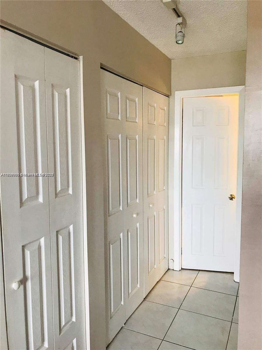 2780 NE 183rd St 2015 photo 10