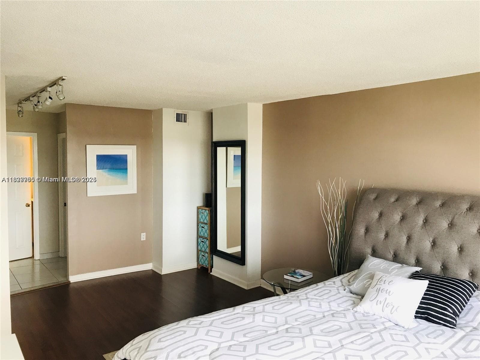 2780 NE 183rd St 2015 photo 11