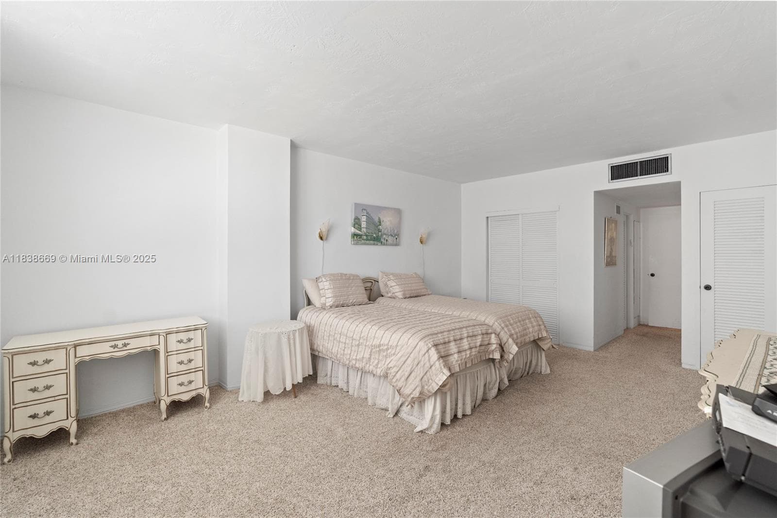 5001 Collins Ave 4G photo 23