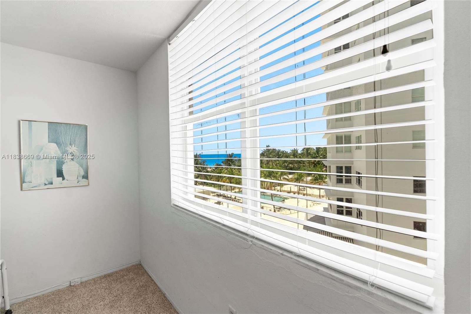 5001 Collins Ave 4G photo 22