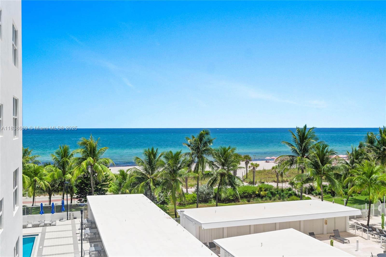 5001 Collins Ave 4G photo 1