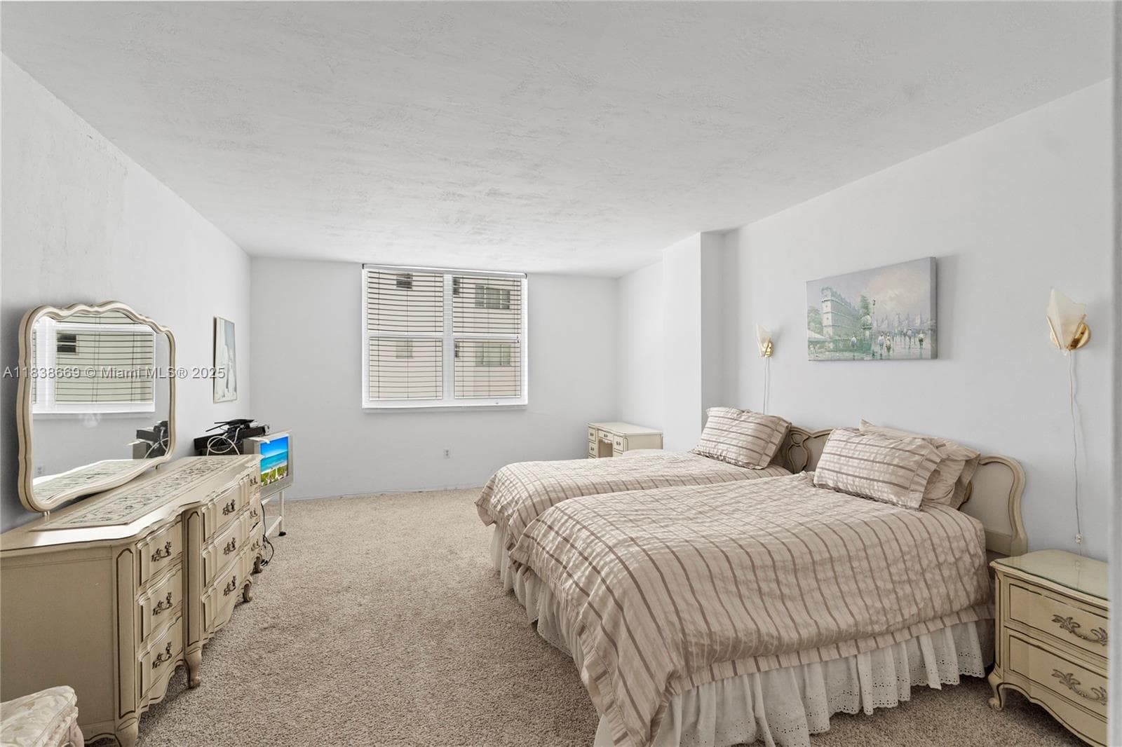 5001 Collins Ave 4G photo 21