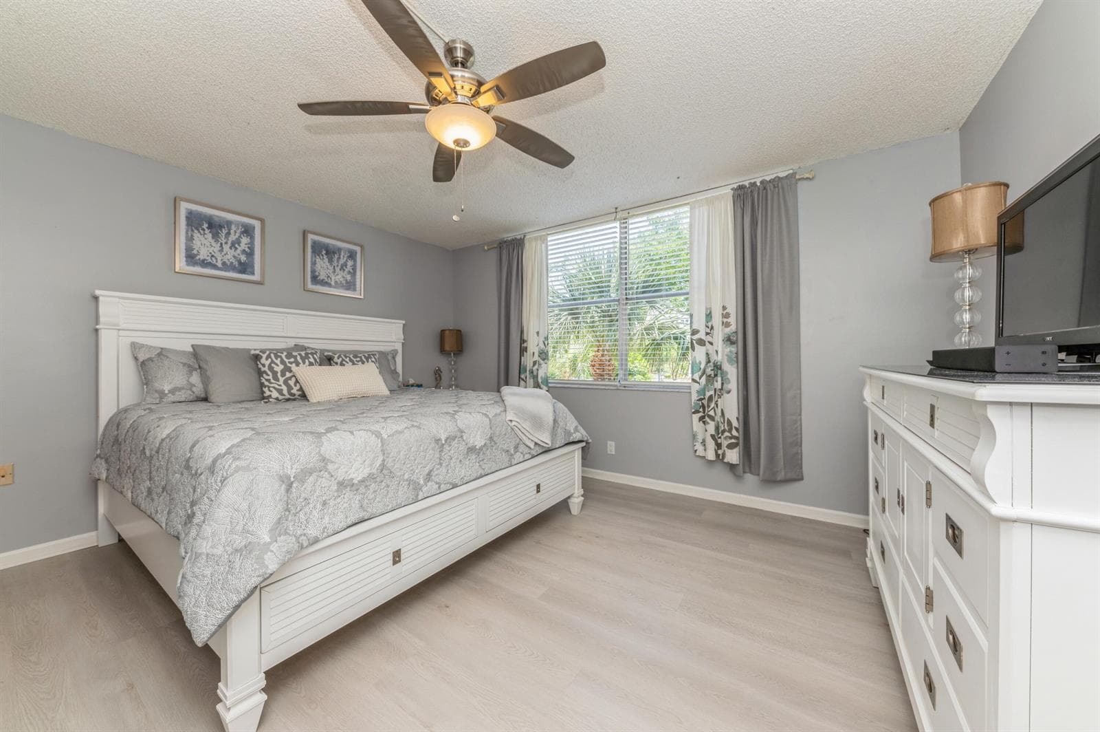 14527 Bonaire Boulevard 303 photo 4
