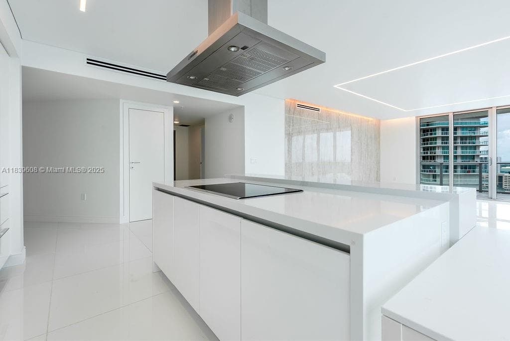 300 Sunny Isles Blvd 4-1808 photo 7