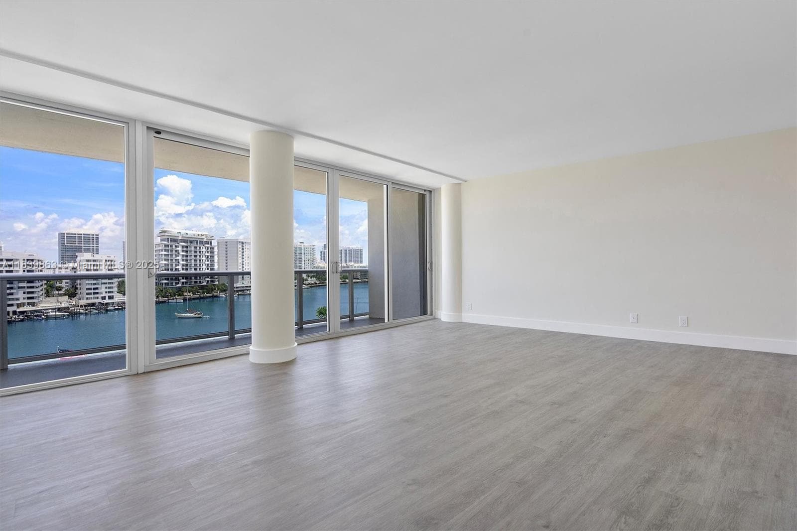 900 Bay Dr 718+Dock Slip available photo 19