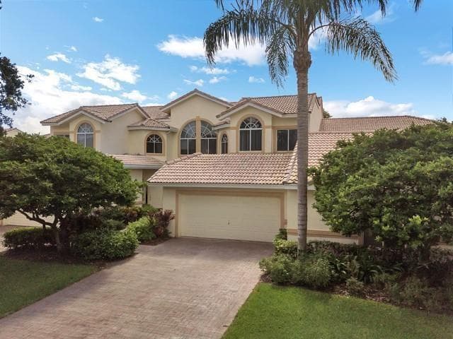 676 W Palm Aire Drive photo 1