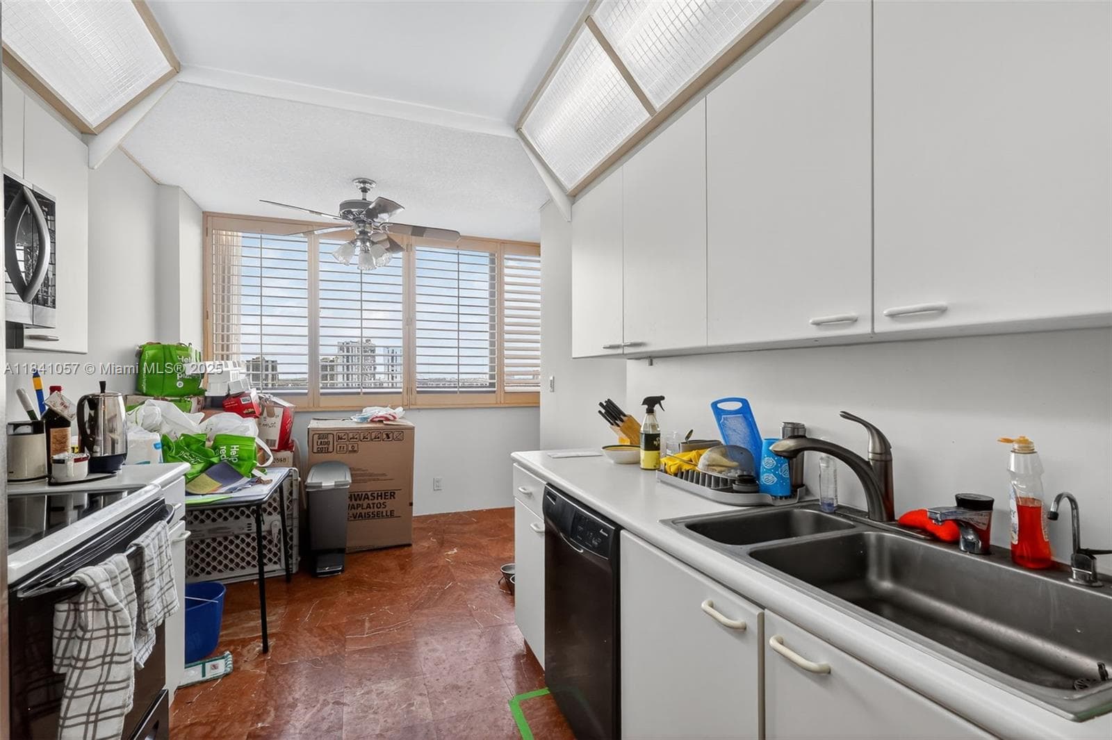 20185 E Country Club Dr 1406/1405 photo 9