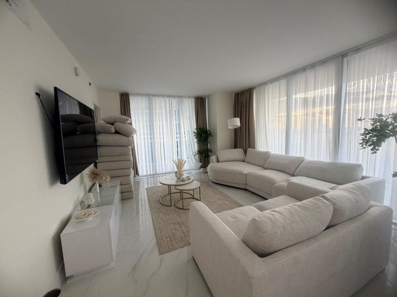 1830 S Ocean Drive 2406 photo 11