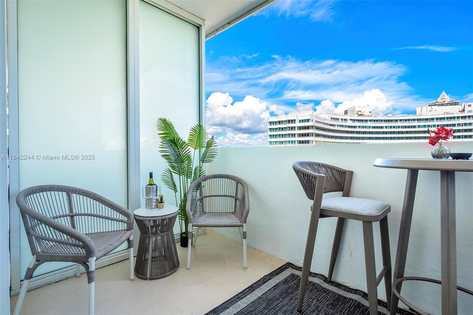 4391 Collins Ave 802 photo 25