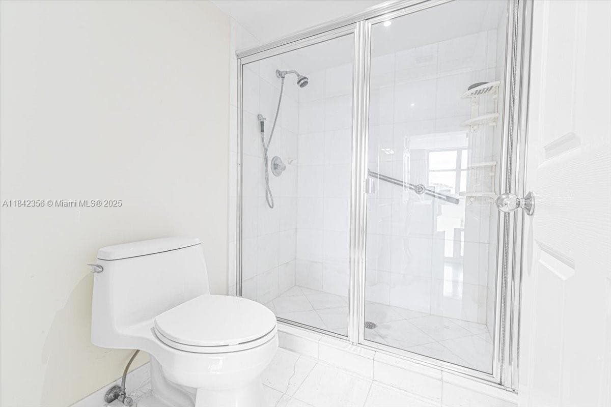 3500 Mystic Pointe Dr 2101 photo 25
