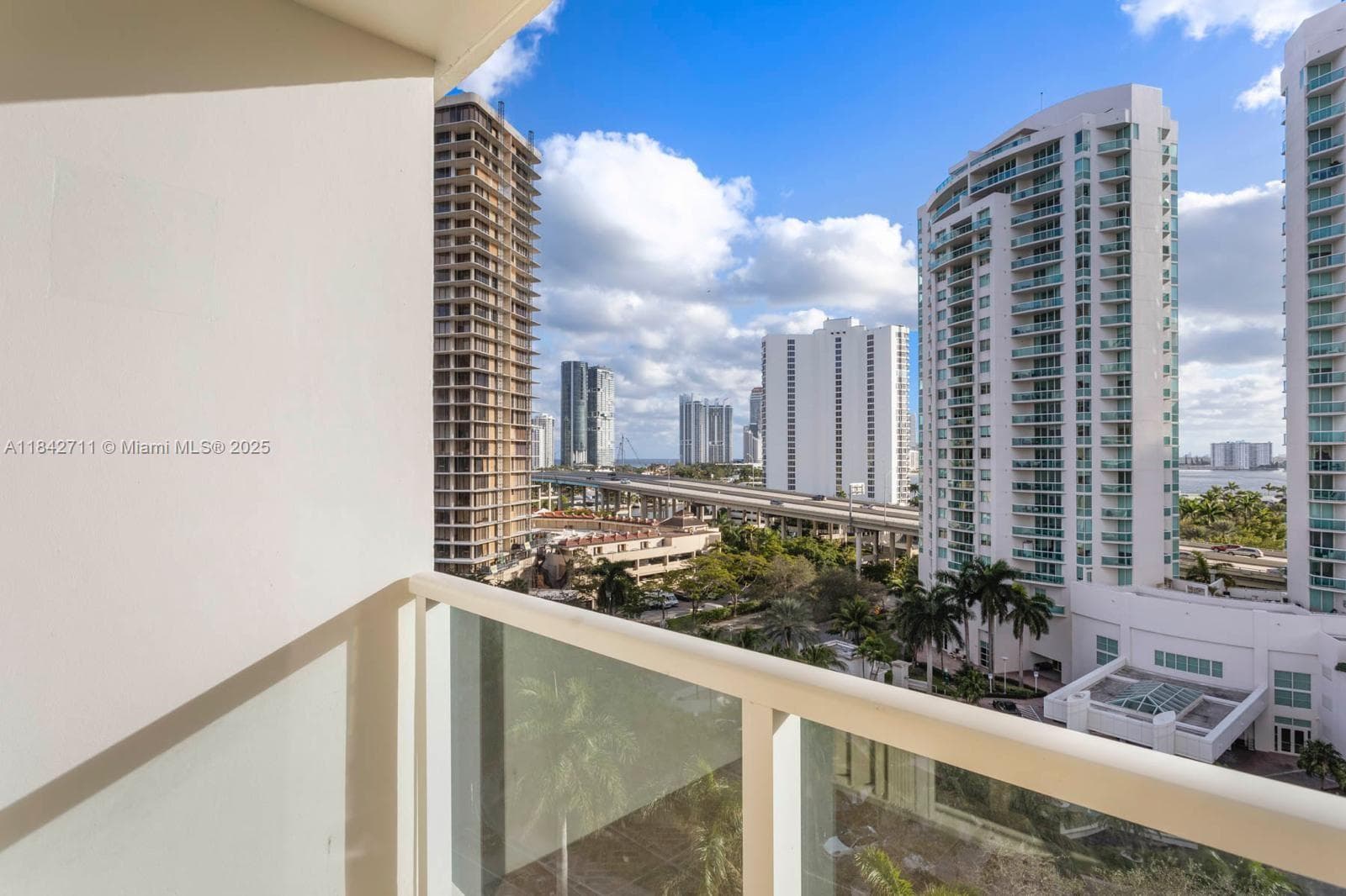 19500 Turnberry Way 9D photo 13