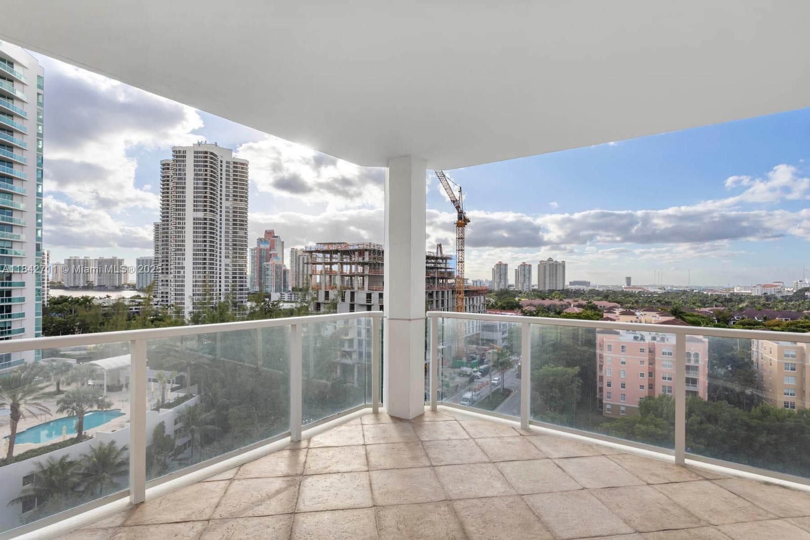 19500 Turnberry Way 9D photo 12
