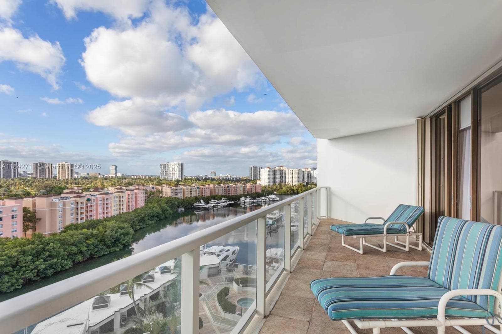 19500 Turnberry Way 9D photo 9