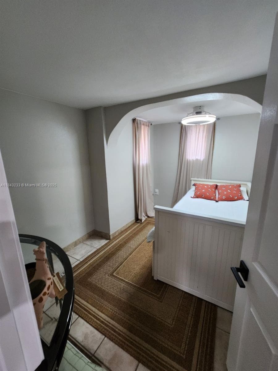 1872 SW 29th Ave A photo 5