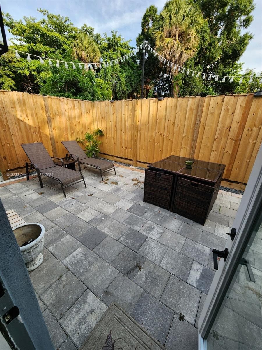 1872 SW 29th Ave A photo 11