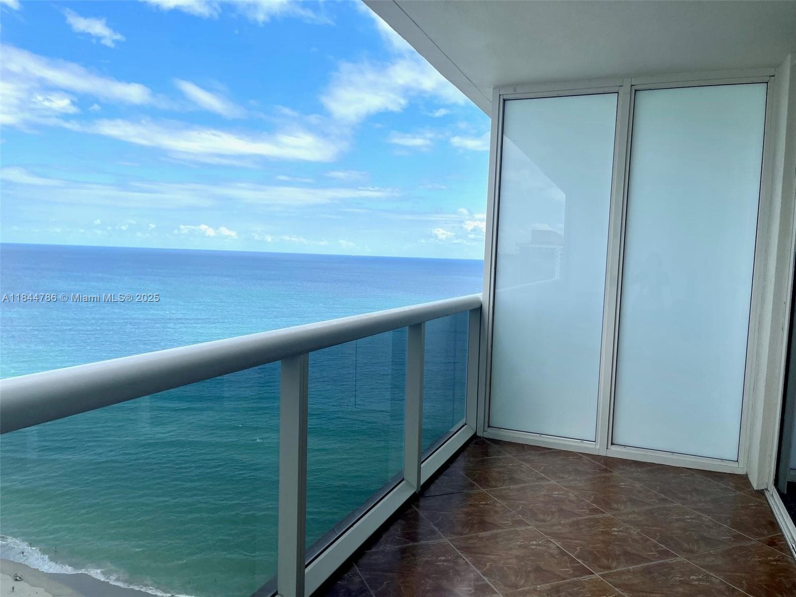 1830 S Ocean Dr 3009 photo 2