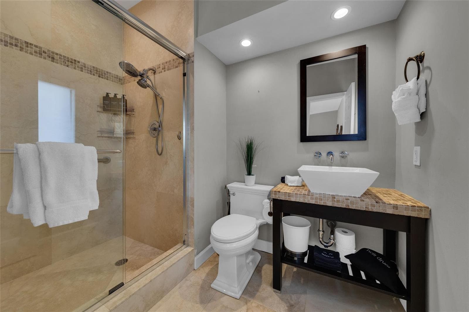616 Riviera Isle Drive photo 11