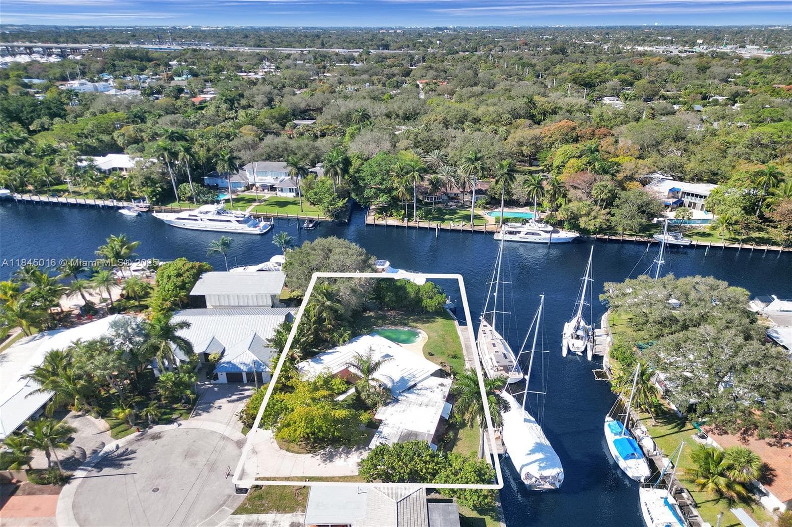 1321 Mandarin Isle photo 3