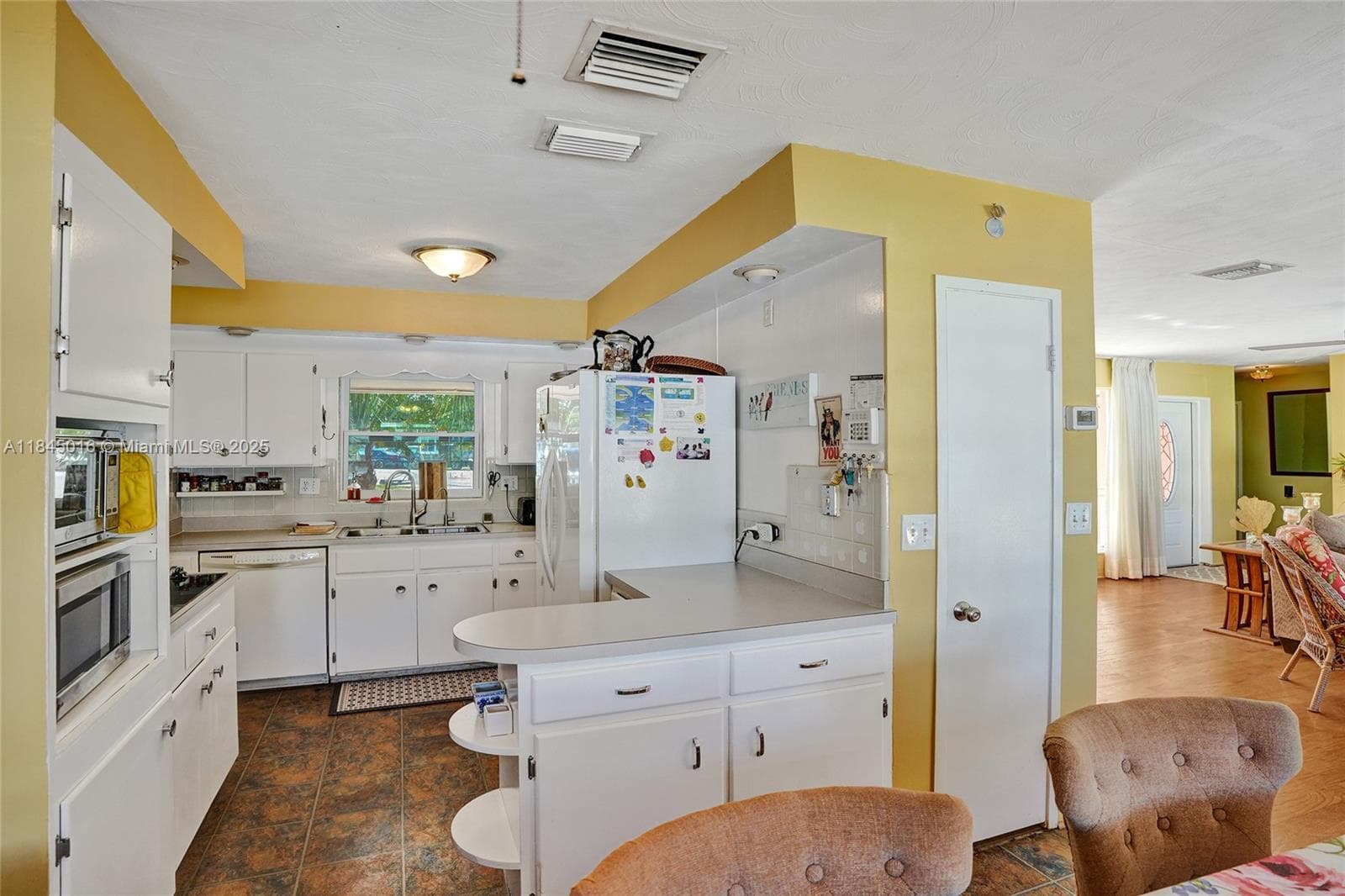 1321 Mandarin Isle photo 20