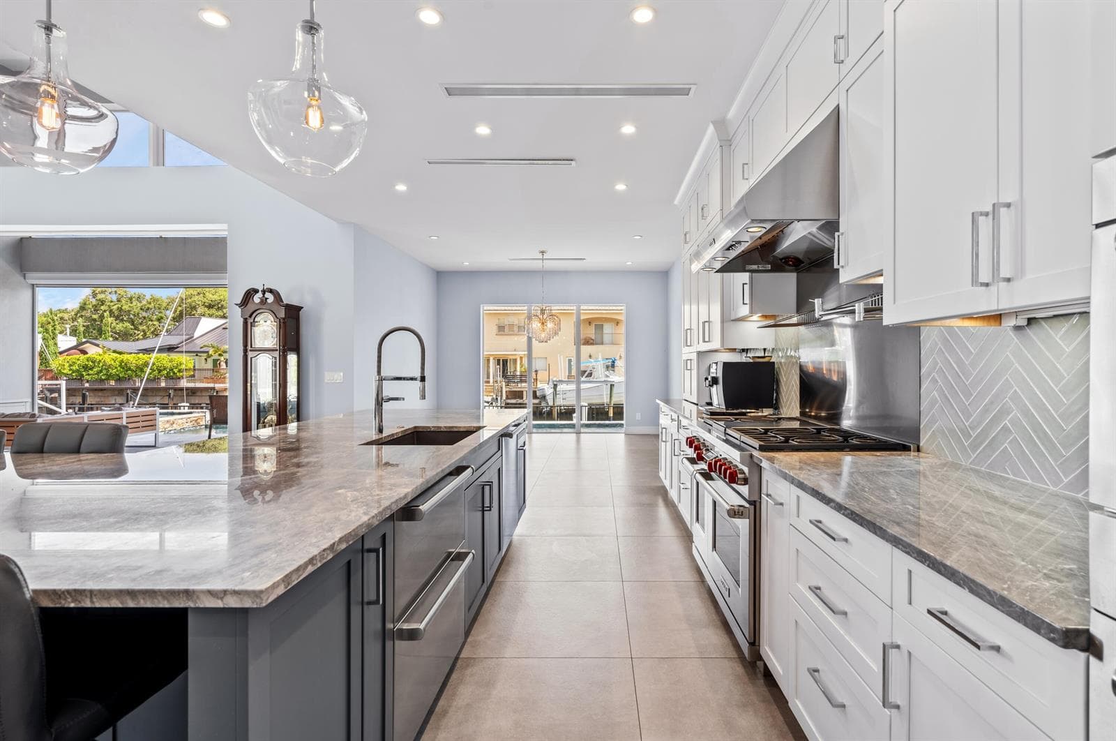 807 Dover Street photo 8