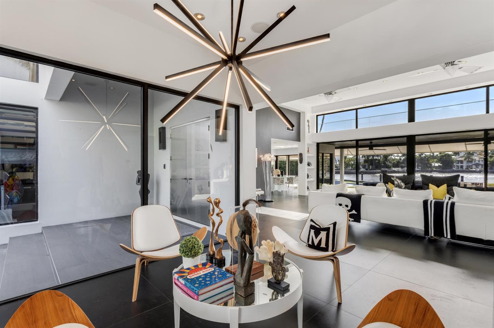 201 Palm Trail photo 18