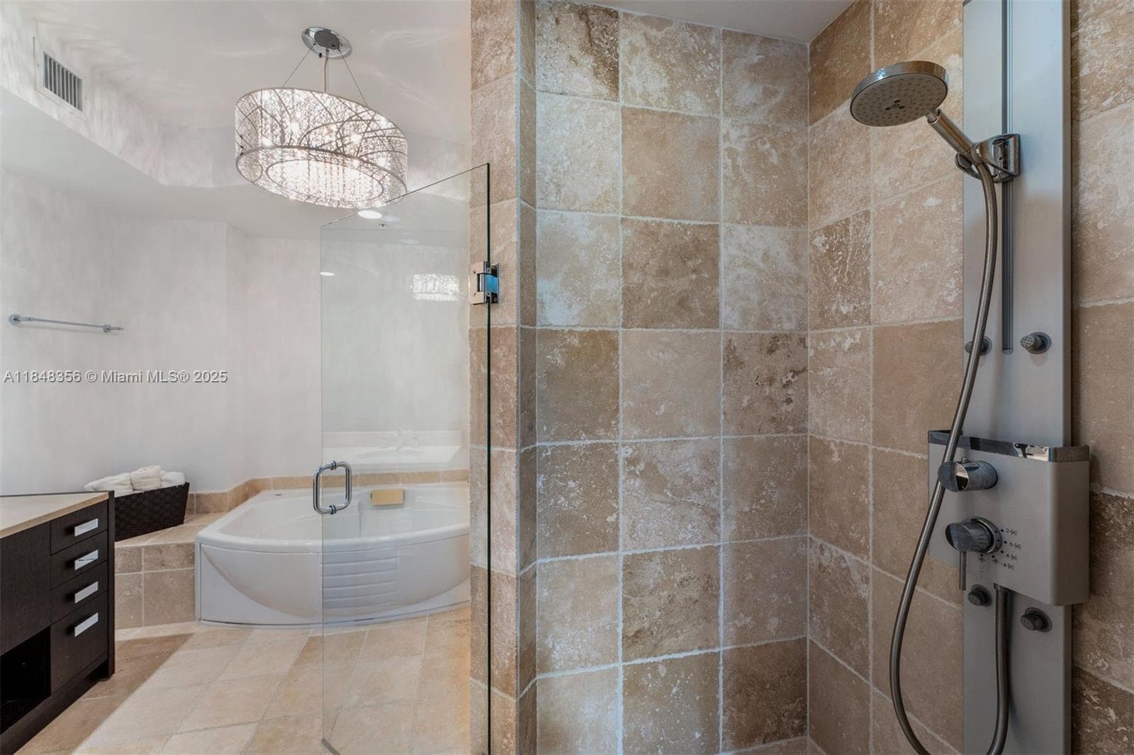 18201 Collins Ave 604 photo 22
